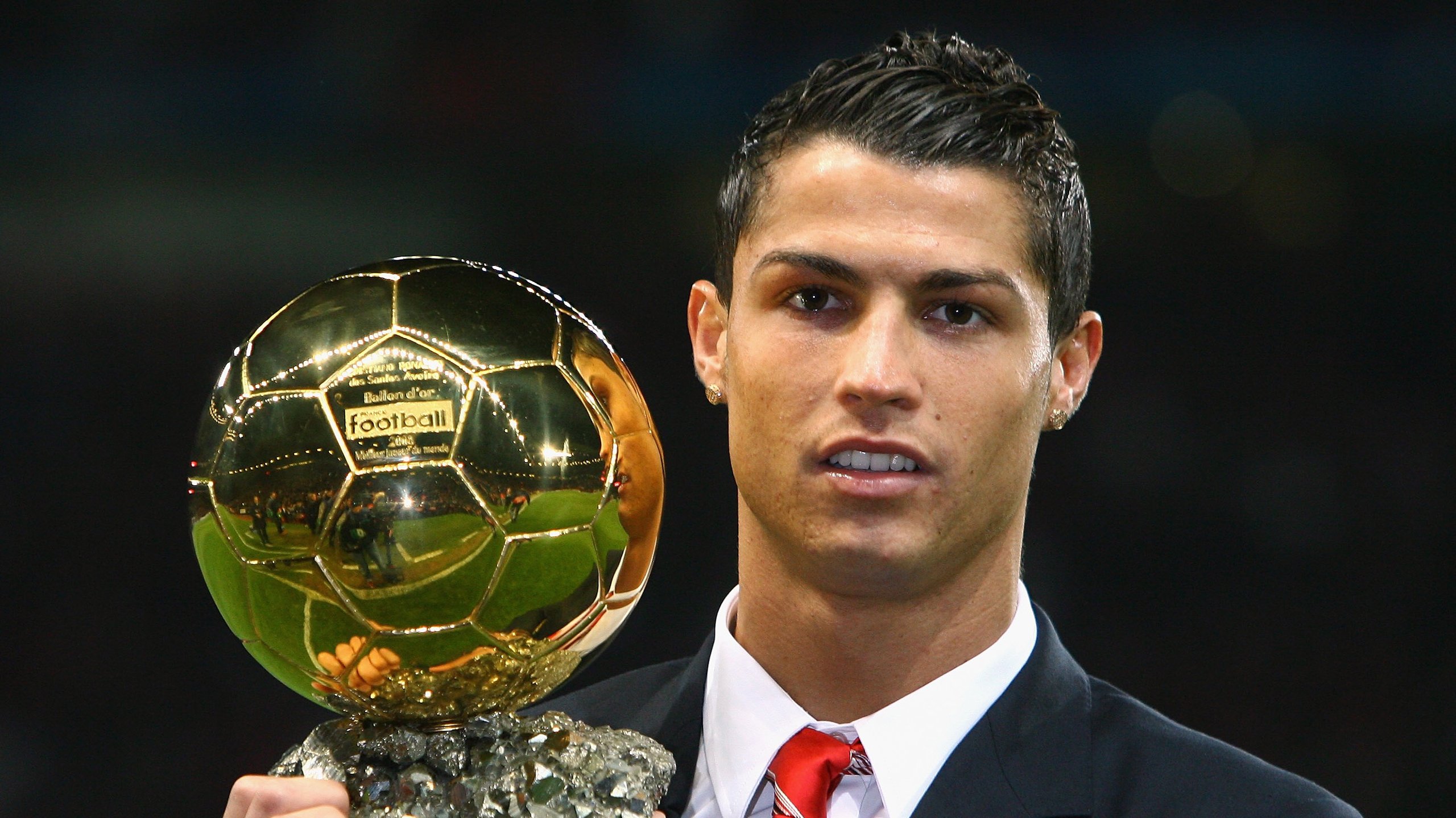 《虚拟主播与电竞合作频繁，行业生态不断丰富》，虚拟主播好看吗