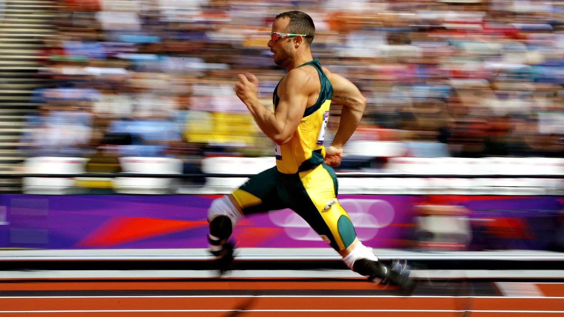 史上最“炫炸”的三分表演：库里在对阵雷霆比赛中投出六个连续三分球！