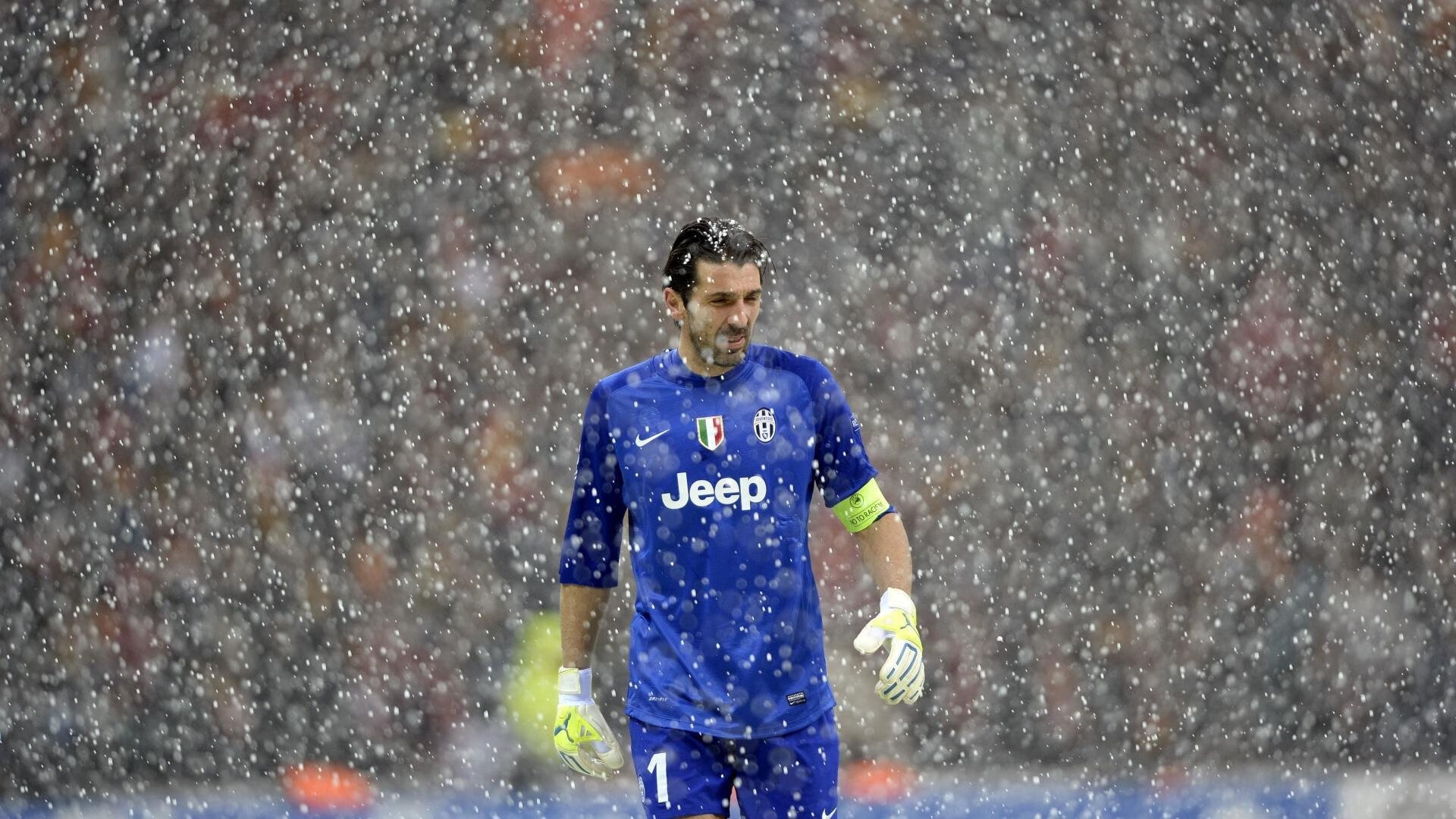 山地越野跑夺冠赛，冒险精神的极限飞跃，山地越野跑步