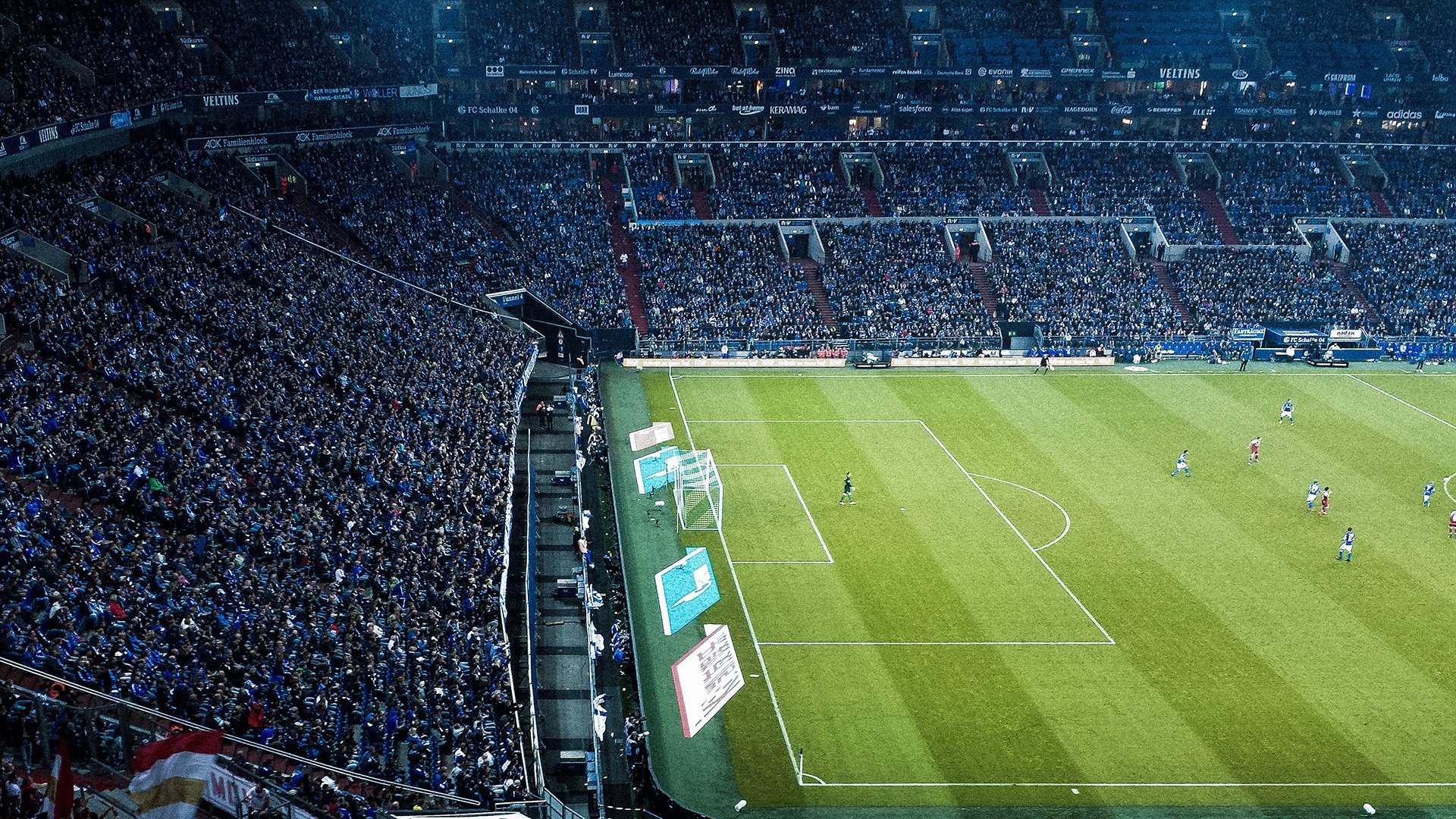 拜仁稳坐榜首，豪取多连胜，拜仁豪华阵容